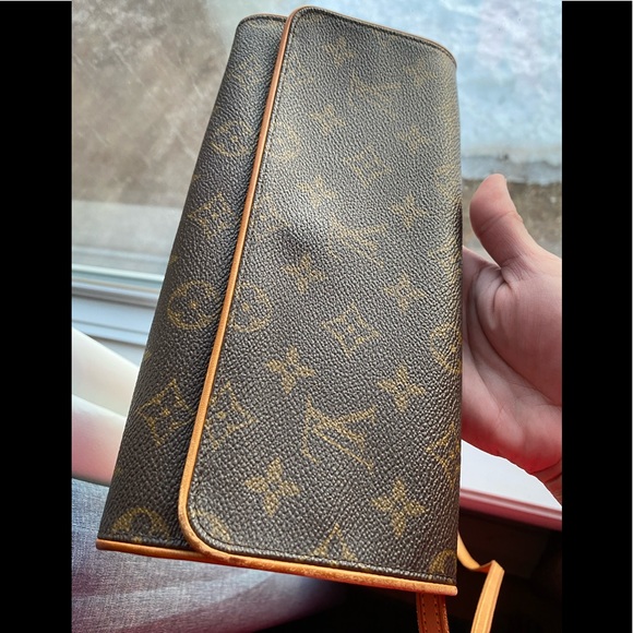 Louis Vuitton Twin Pochette GM - Picture 8 of 14